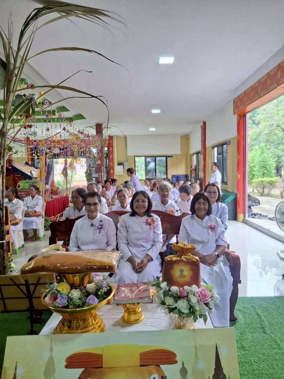 ภาพร่วมพิธีกรรมวัดหินโคนพัฒนา