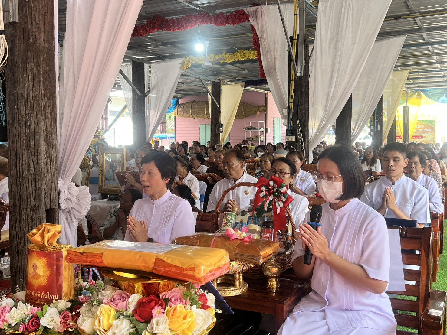 ภาพร่วมพิธีกรรมวัดตลาดประดู่