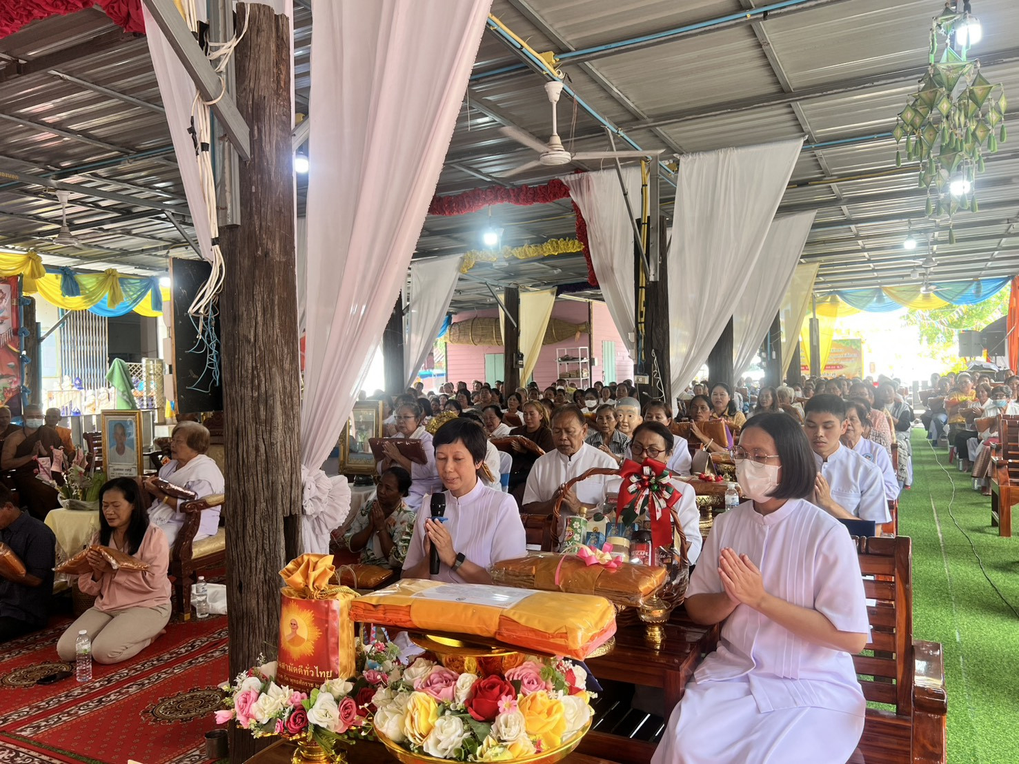 ภาพร่วมพิธีกรรมวัดตลาดประดู่