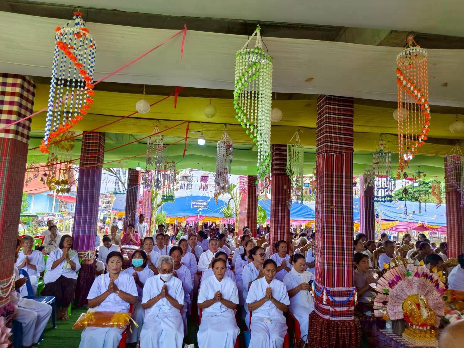 ภาพร่วมพิธีกรรมวัดสว่างโพธิ์ทองวราราม