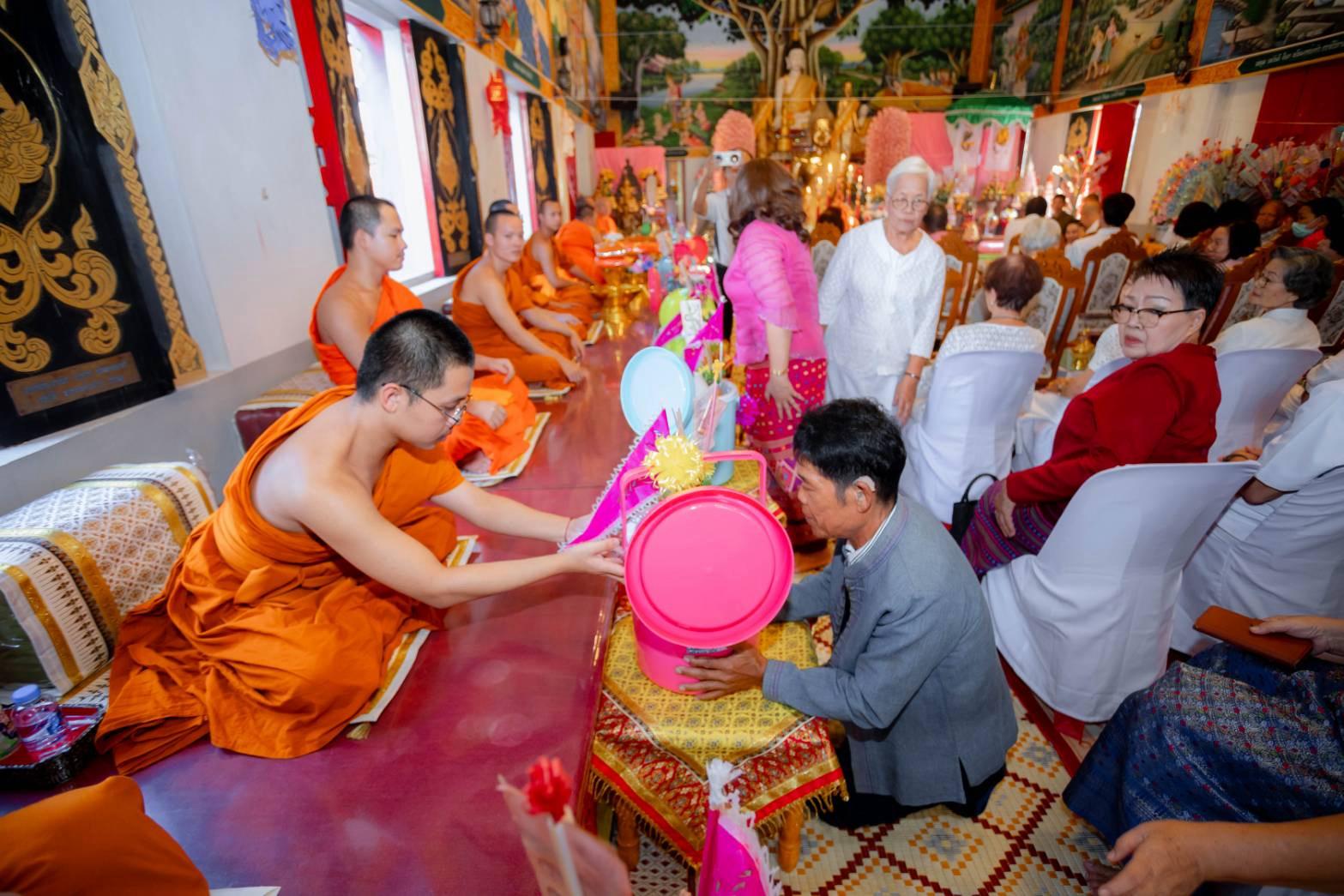 ภาพร่วมพิธีกรรมวัดโพธิมงคล