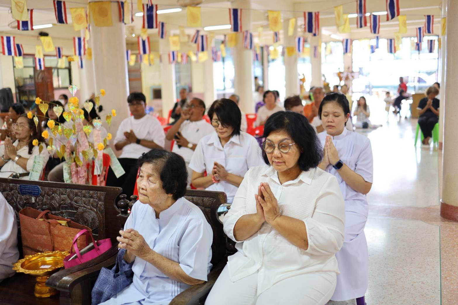 ภาพร่วมพิธีกรรมวัดหนองสระ