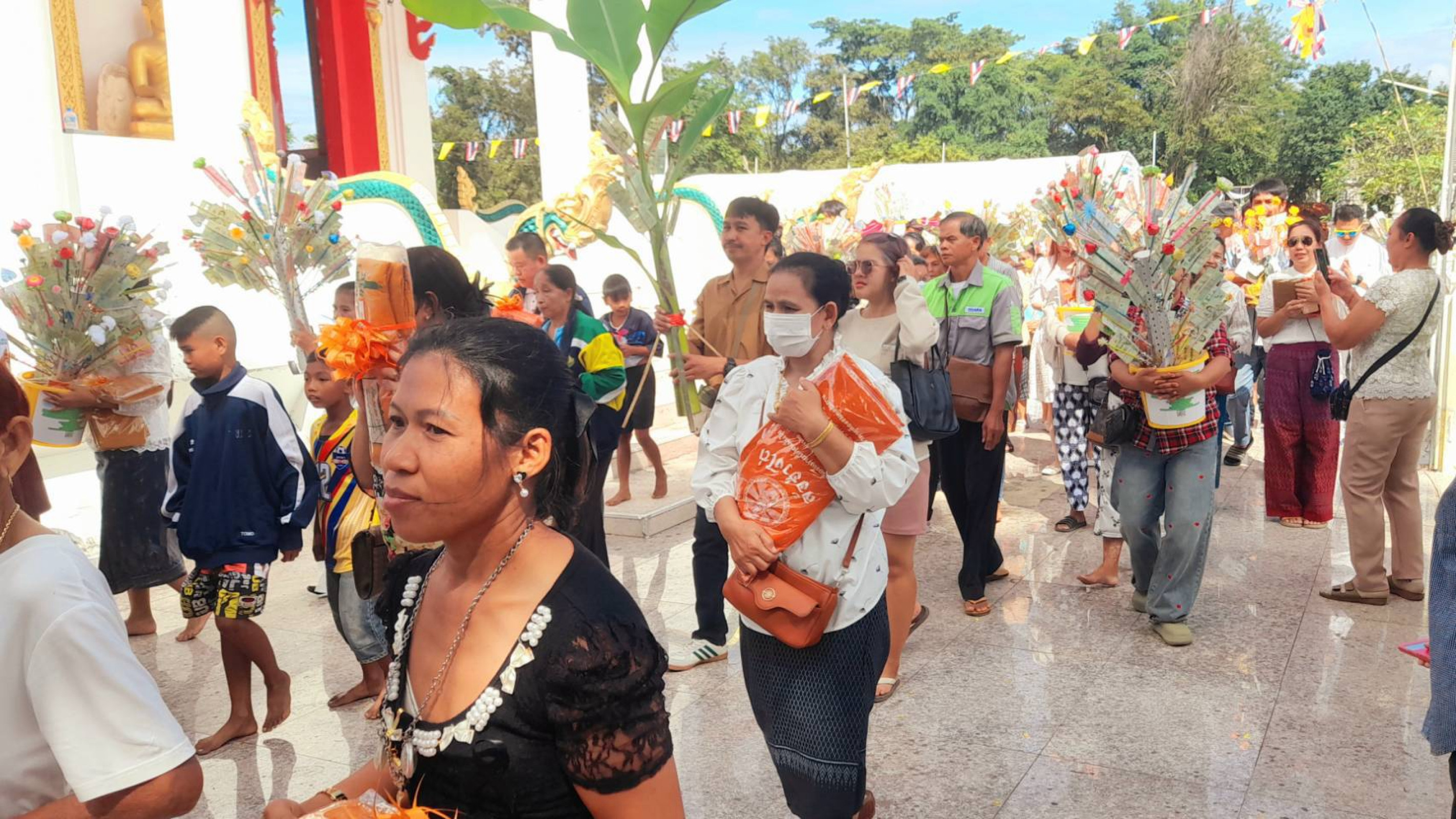 ภาพร่วมพิธีกรรมวัดบุใหญ่