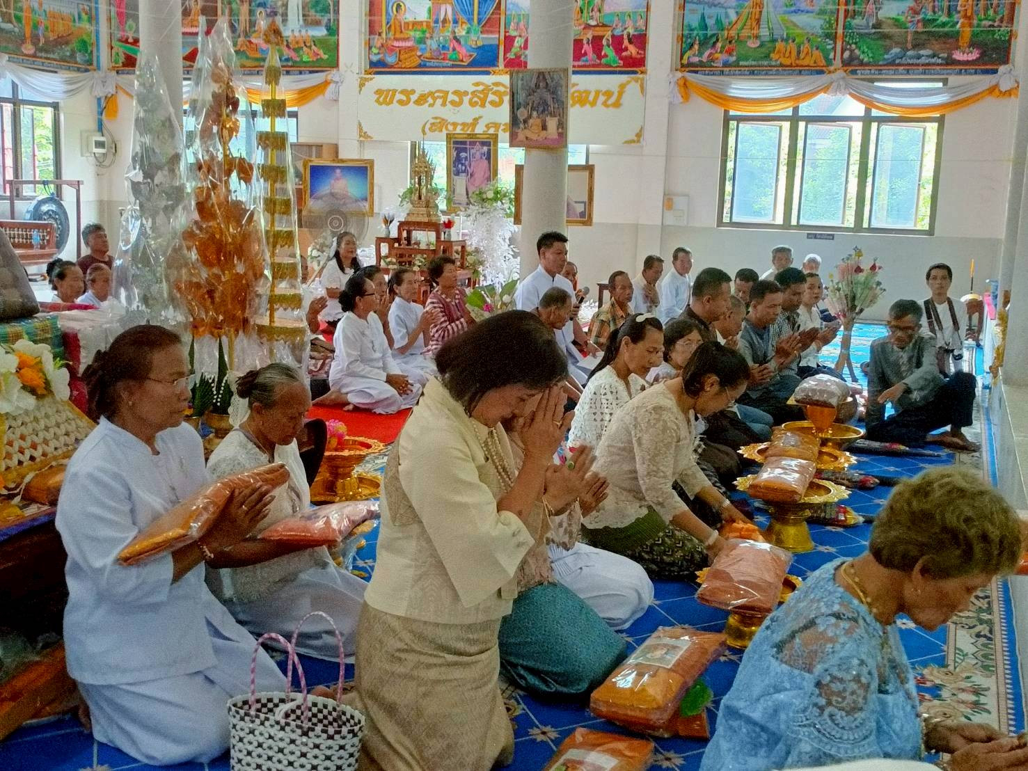 ภาพร่วมพิธีกรรมวัดศรีสุข