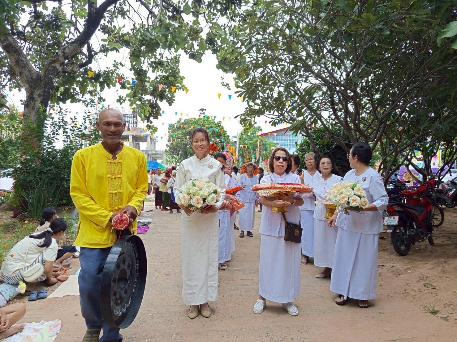 ภาพร่วมขบวนกฐินวัดซำแฮด