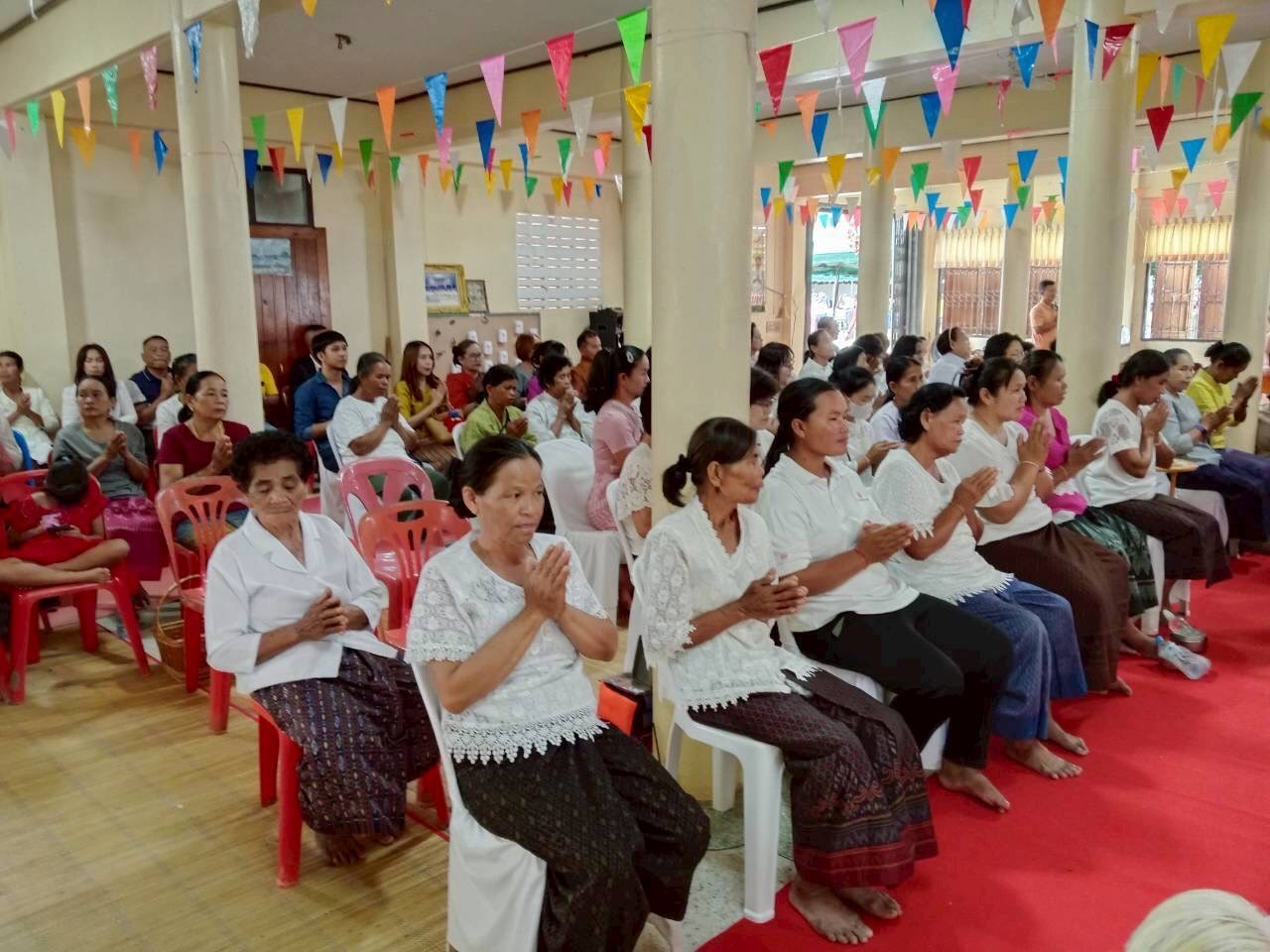 ภาพร่วมพิธีกรรมวัดบูรพาหนองบัว