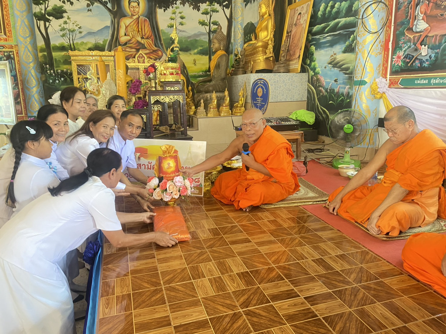 ภาพร่วมพิธีกรรมวัดคลองเจริญ