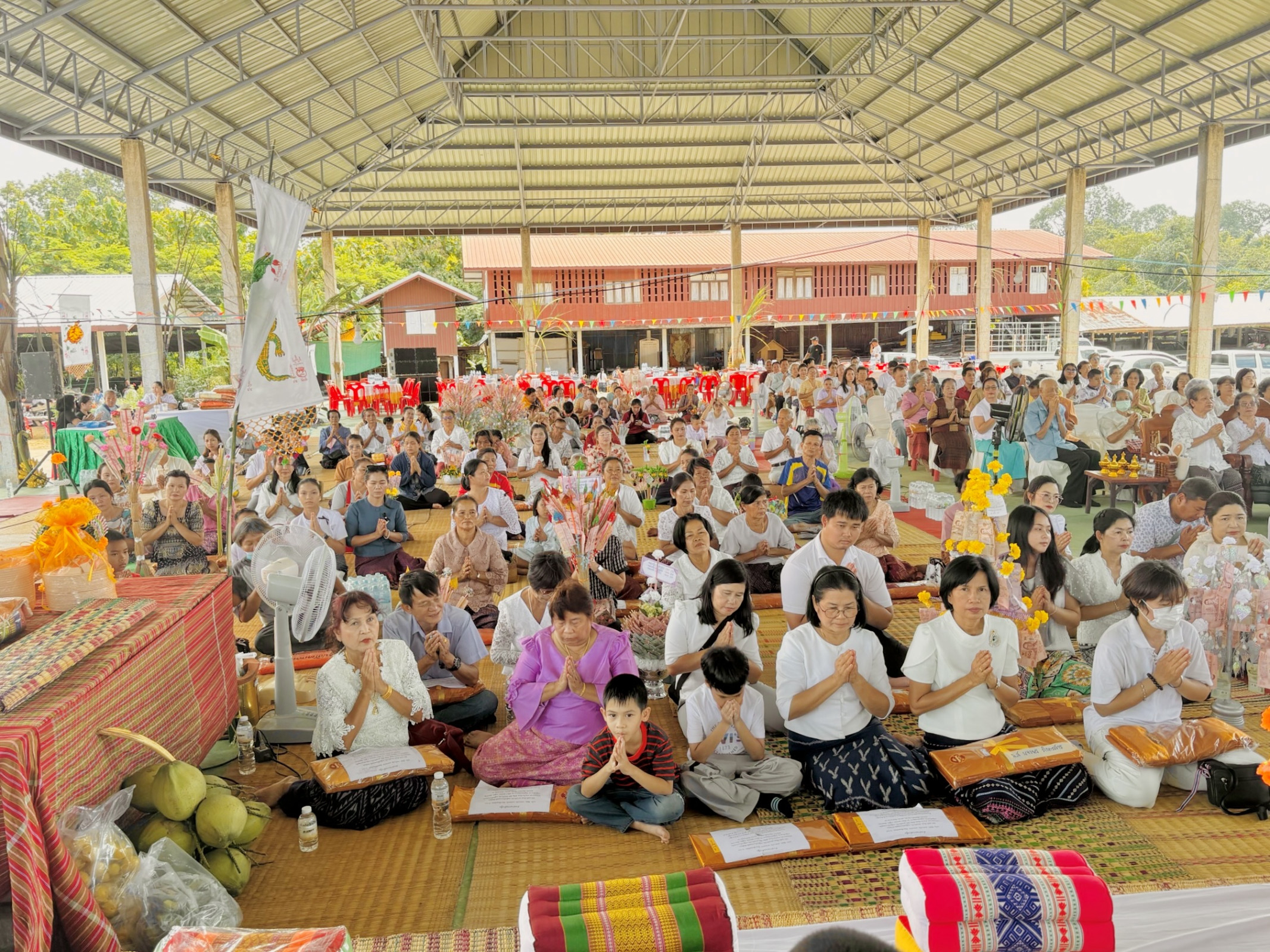 ภาพกล่าวคำถวายกฐินวัดปากกุดหวาย