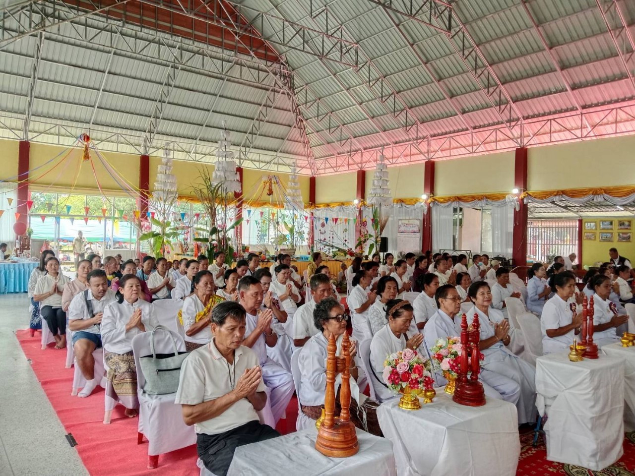 ภาพร่วมพิธีกรรมวัดดงเมืองน้อย