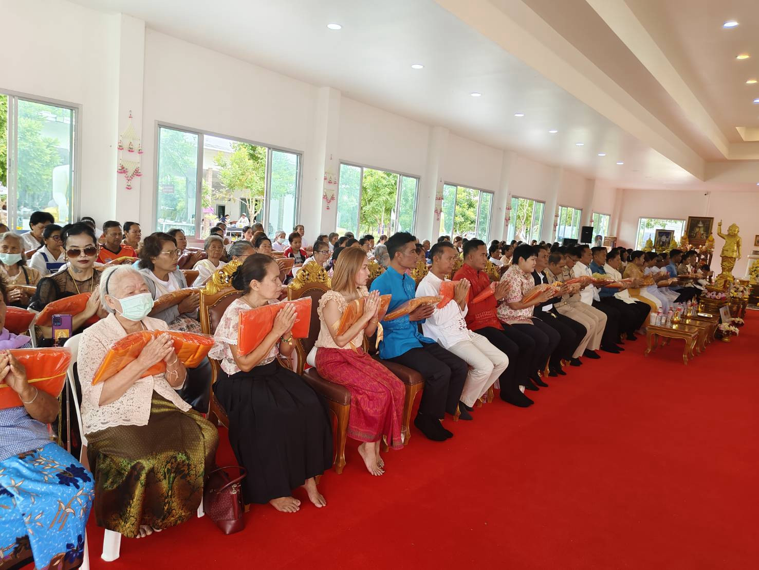 ภาพร่วมพิธีกรรมวัดโนนสีฟัน