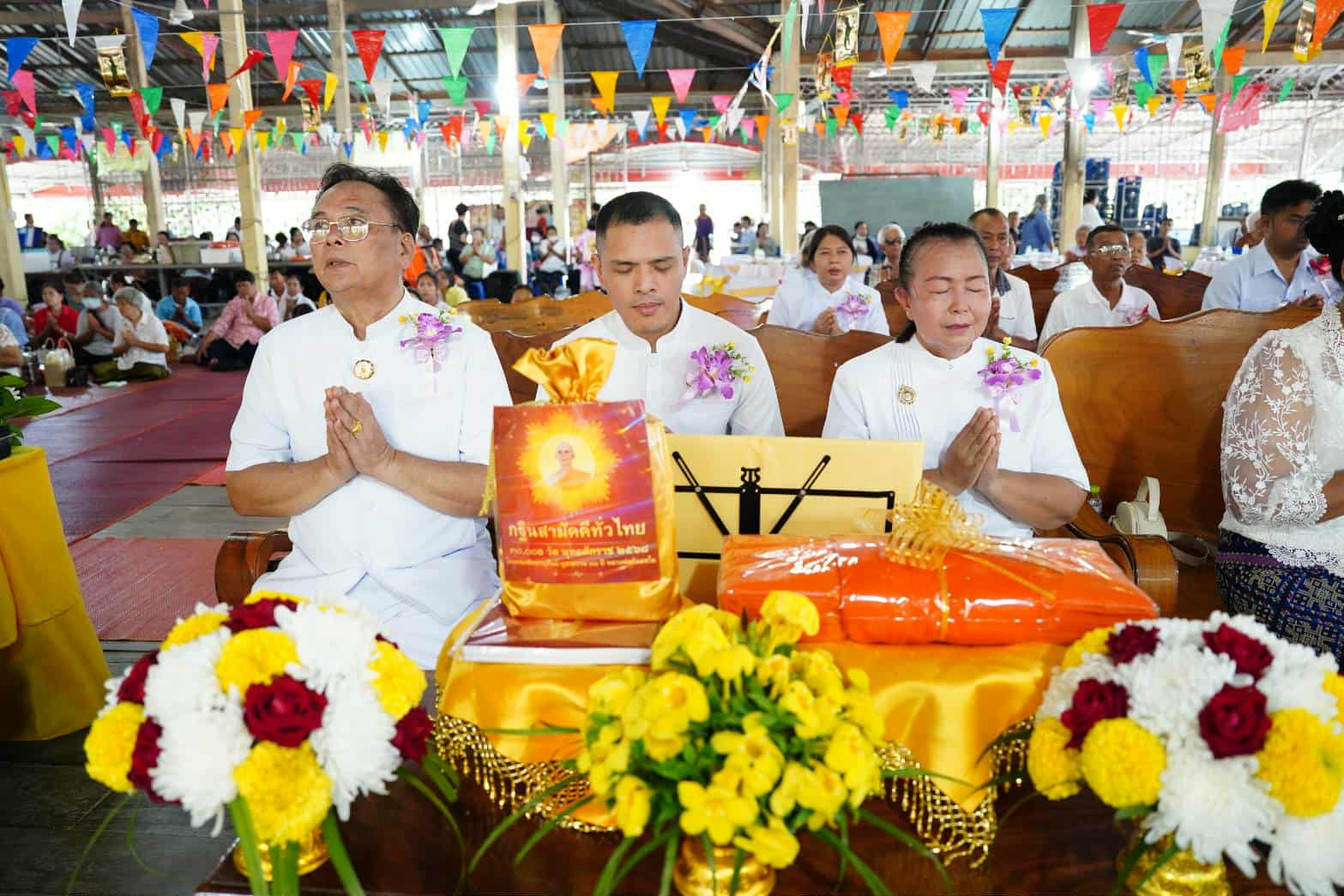 ภาพร่วมพิธีกรรมวัดห้วยเขน