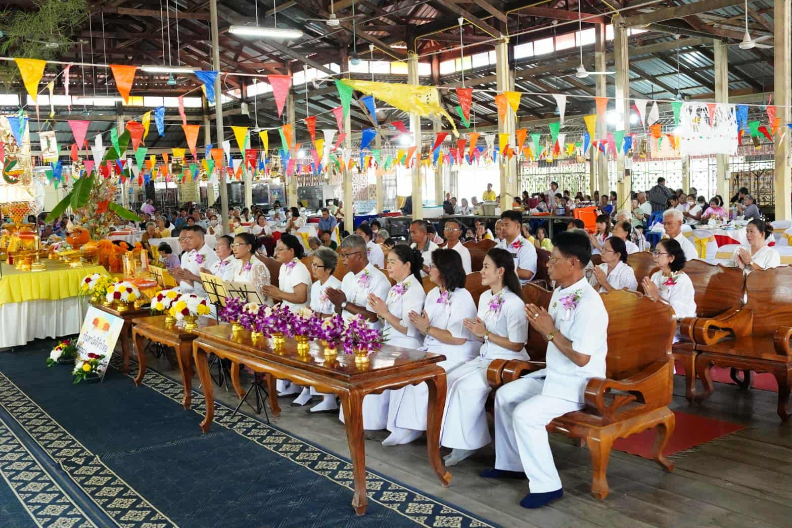 ภาพร่วมพิธีกรรมวัดห้วยเขน