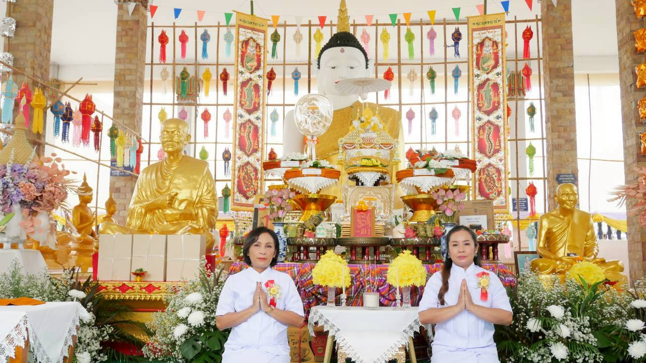 ภาพร่วมขบวนกฐินวัดสระพานจันทร์