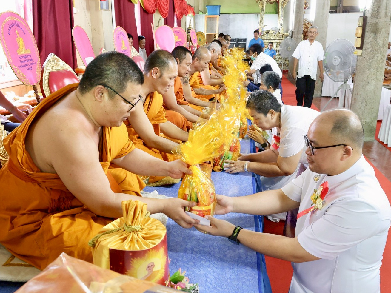ภาพร่วมพิธีกรรมวัดหนองไผ่สามัคคี