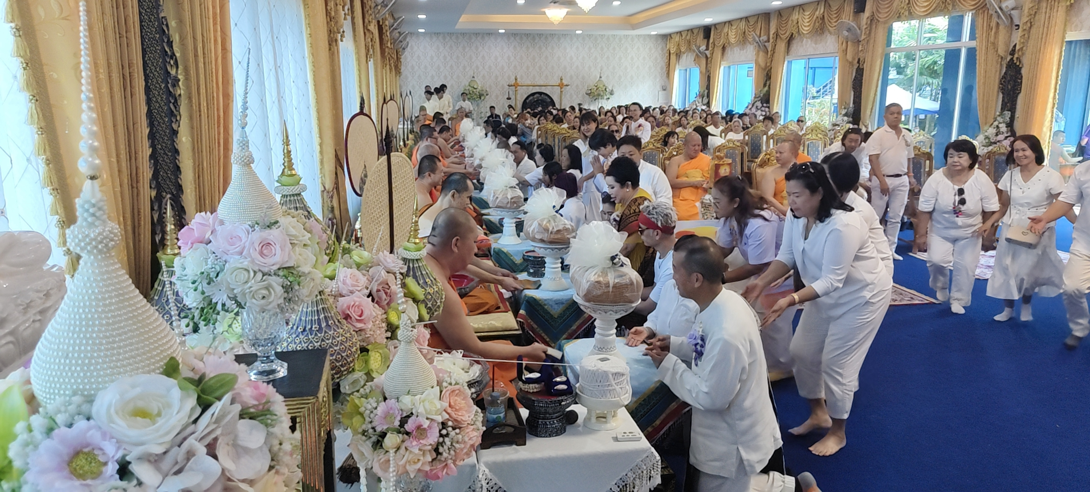 ภาพร่วมพิธีกรรมวัดร่องเสือเต้น