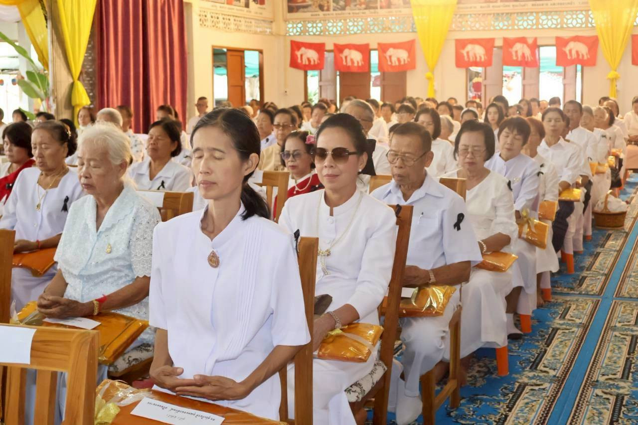 ภาพร่วมพิธีกรรมวัดดอนแท่น