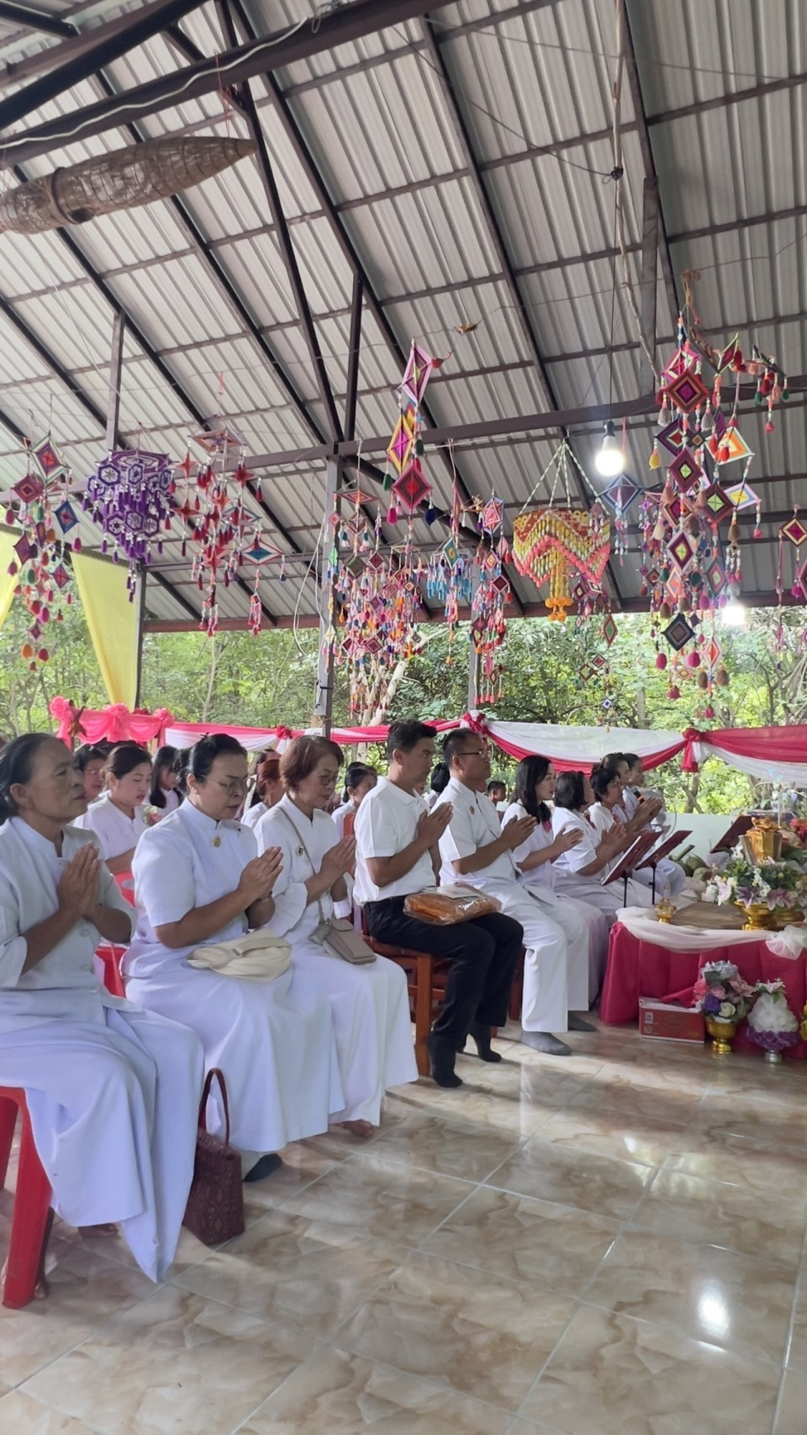 ภาพร่วมพิธีกรรมวัดป่าภูนกยูง