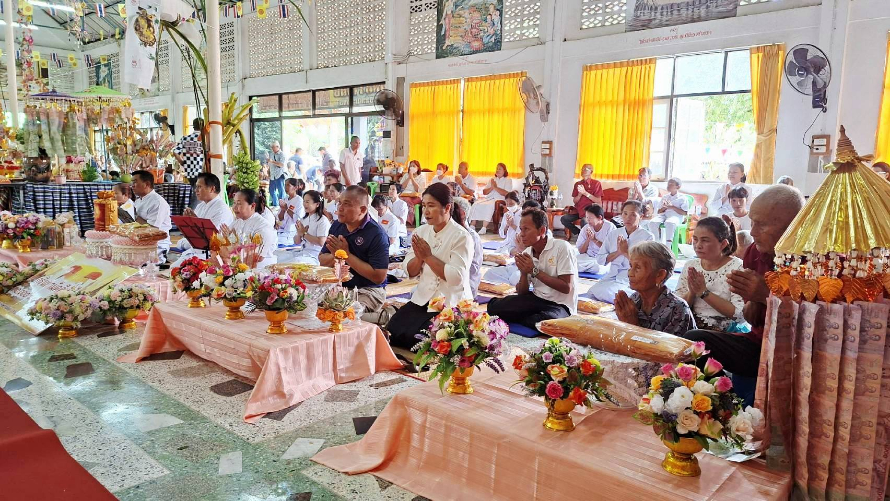 ภาพร่วมพิธีกรรมวัดสวายสอ