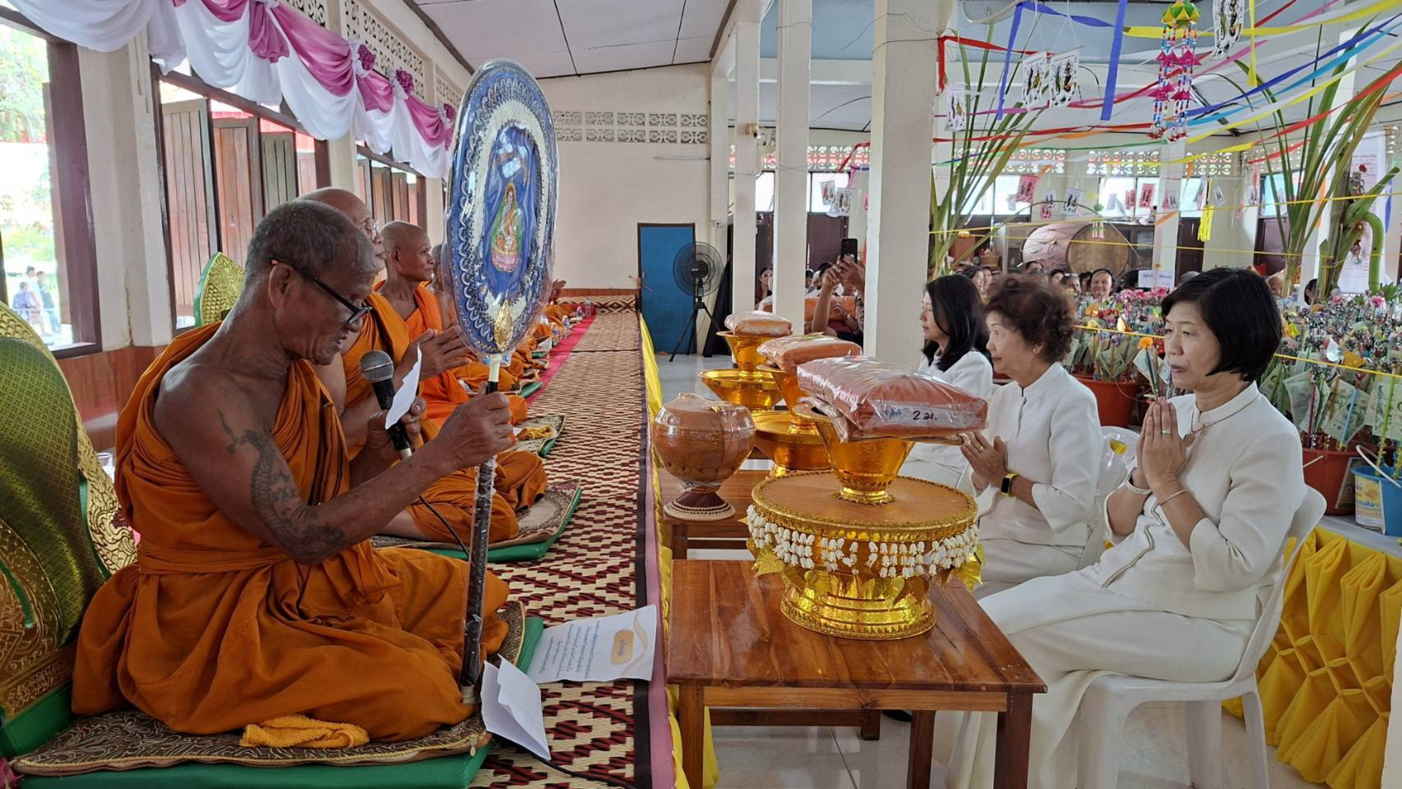 ภาพร่วมพิธีกรรมวัดทรงศิลา