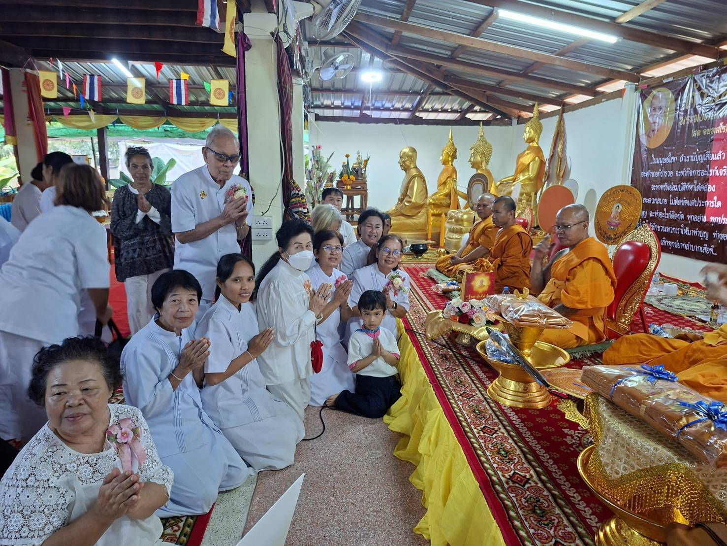 ภาพร่วมพิธีกรรมวัดหนองเทา