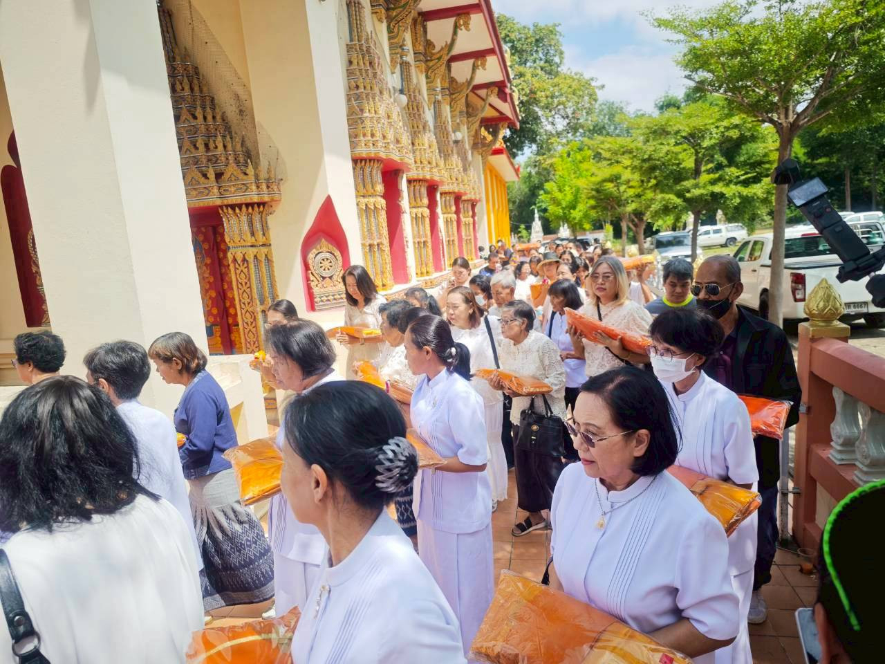 ภาพร่วมพิธีกรรมวัดสำพะเนียง