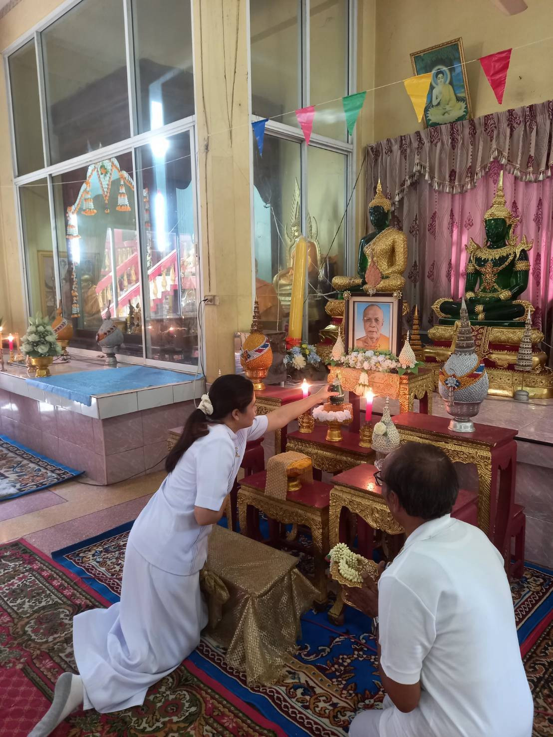 ภาพร่วมพิธีกรรมวัดหนองสรวง