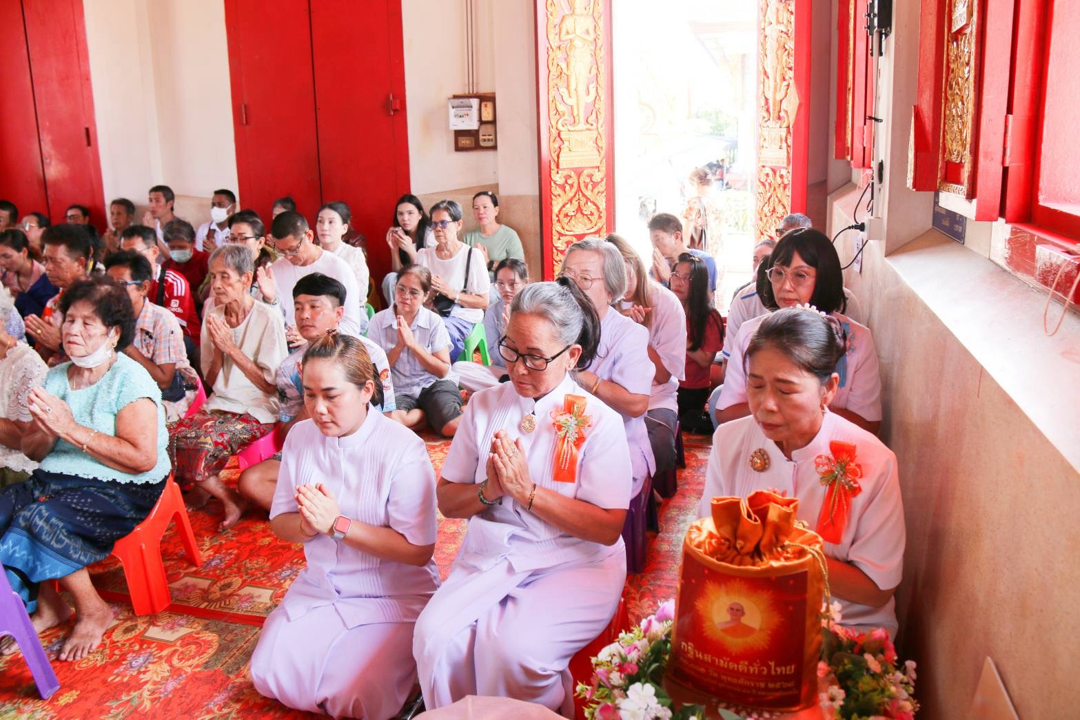 ภาพร่วมพิธีกรรมวัดเกาะแก้วนครสวรรค์