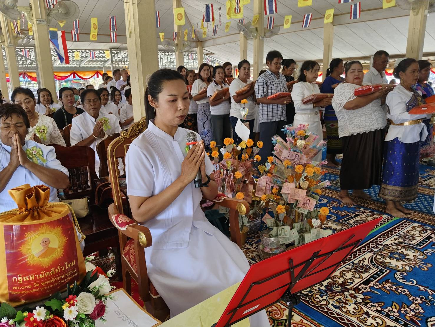 ภาพร่วมพิธีกรรมวัดลำไห