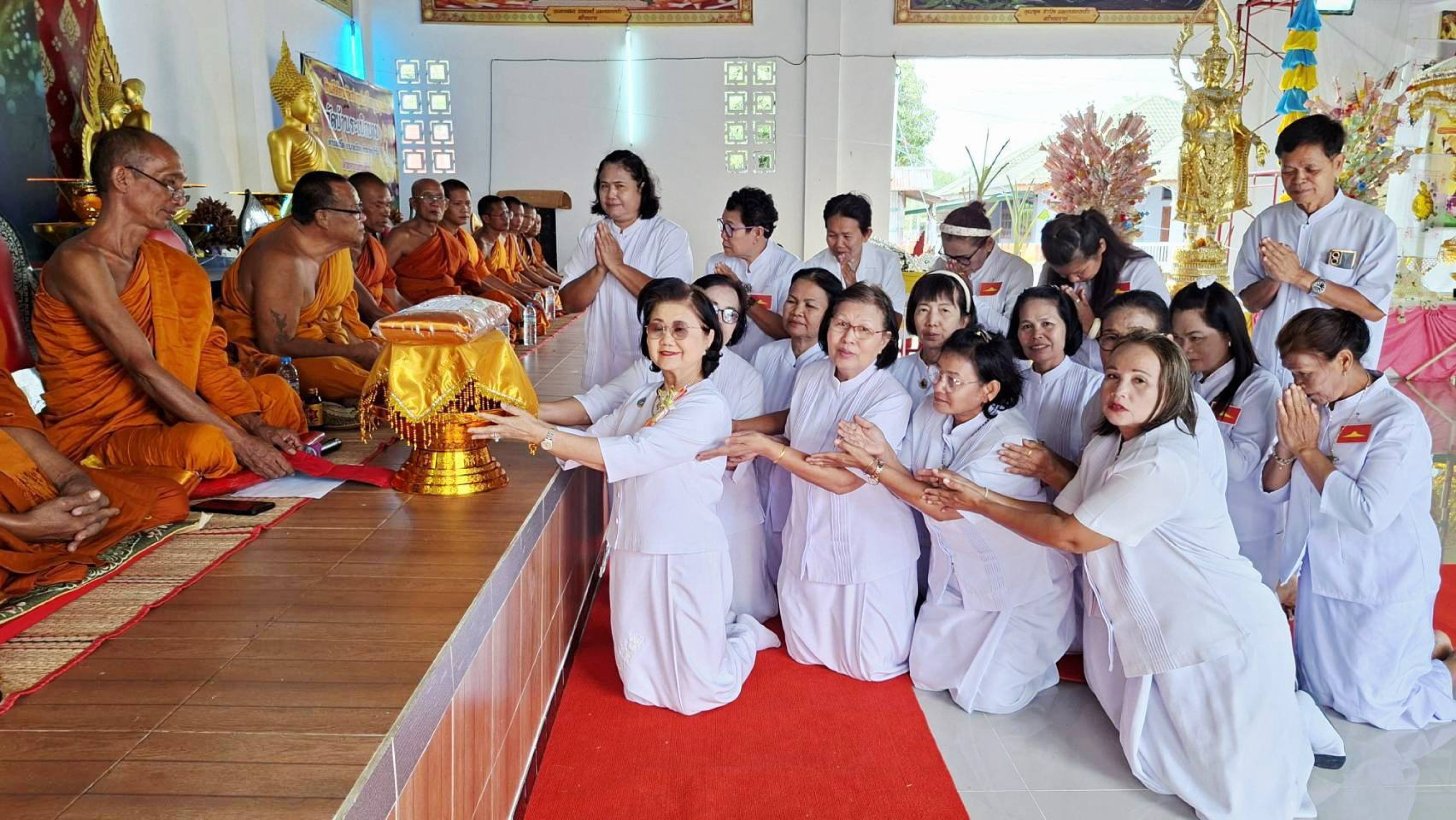 ภาพร่วมพิธีกรรมวัดบ้านระเบิกขาม