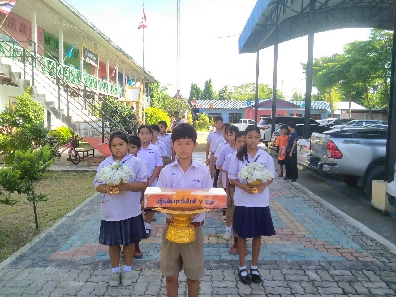 ภาพร่วมขบวนกฐินวัดโคกกรวด