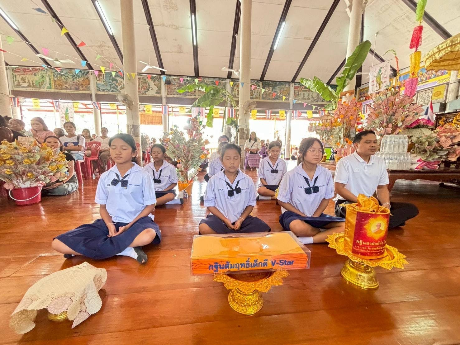 ภาพร่วมพิธีกรรมวัดโพธิ์ทอง