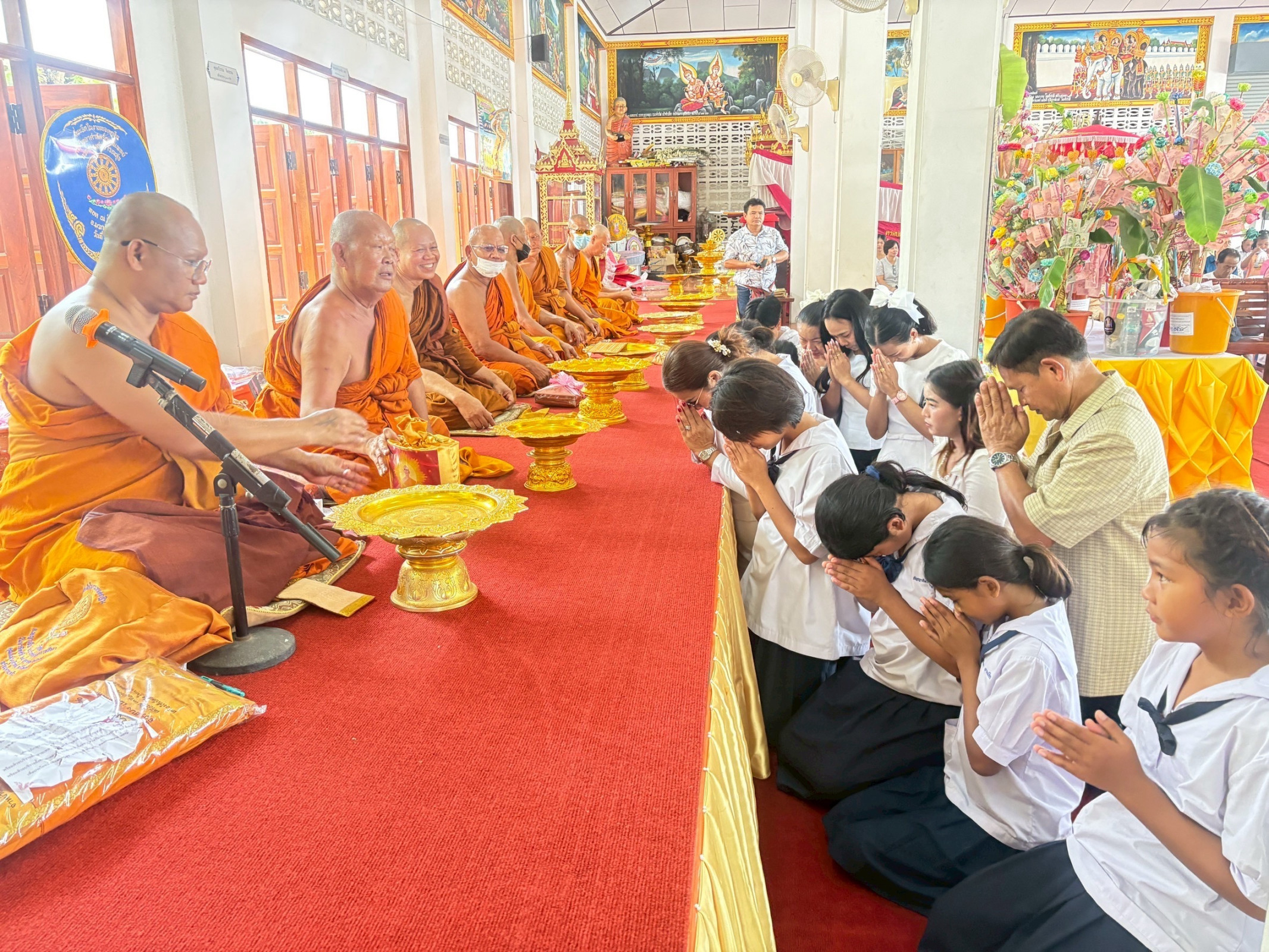 ภาพร่วมพิธีกรรมวัดบ้านหมาก