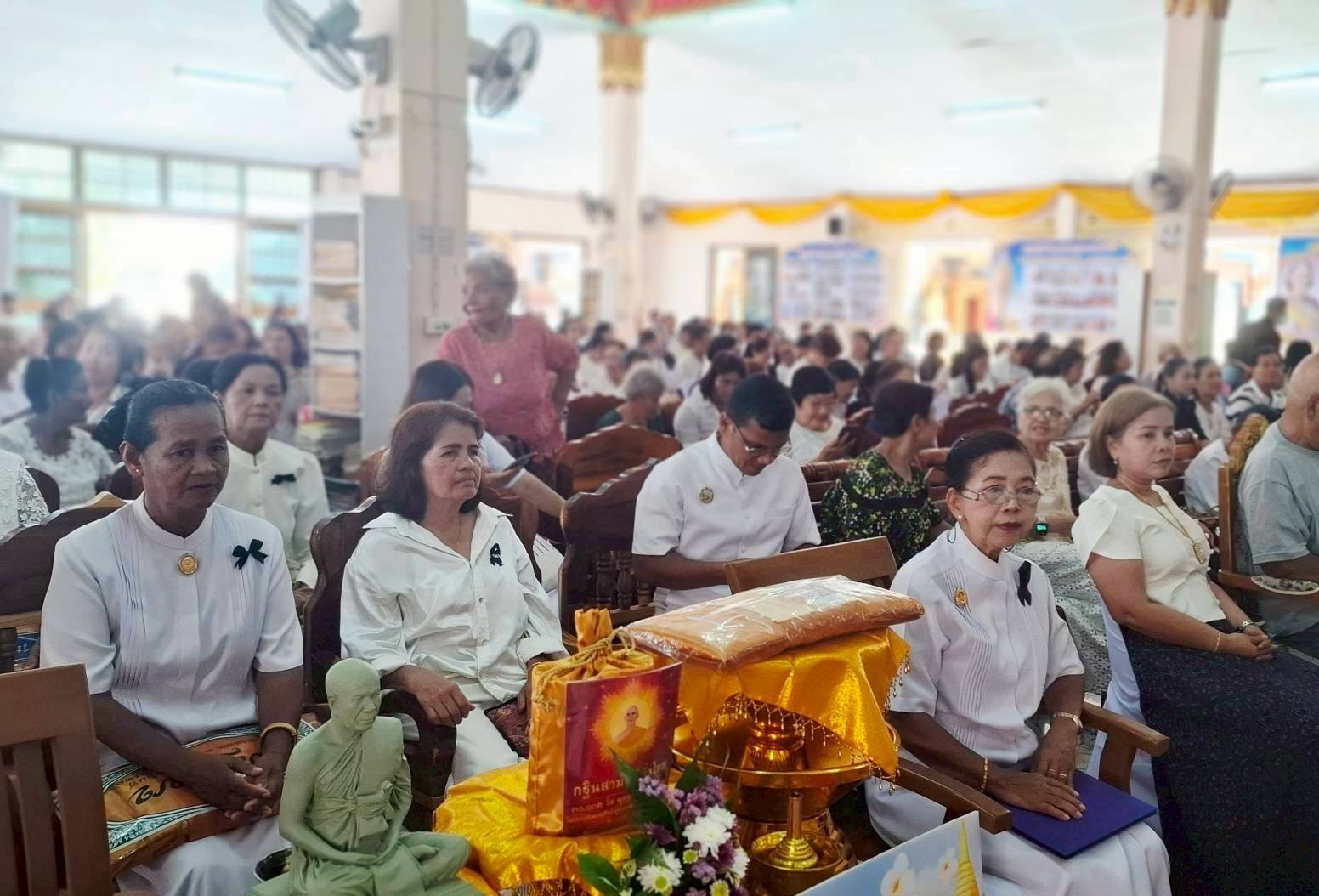 ภาพร่วมพิธีกรรมวัดปากแพรก