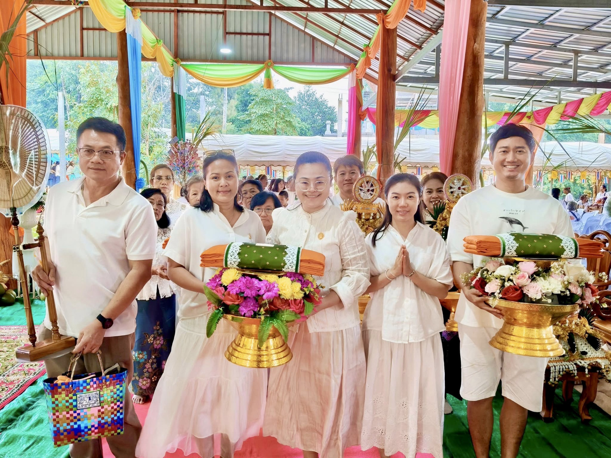 ภาพร่วมพิธีกรรมวัดเขาชุมแสง