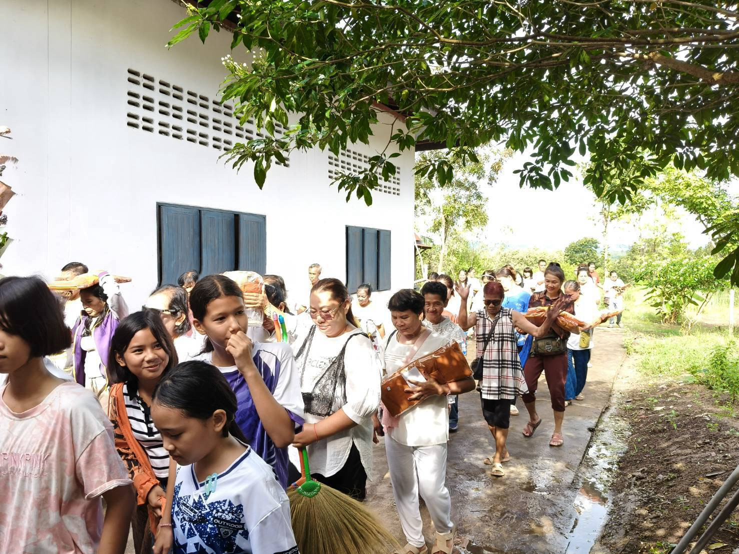 ภาพร่วมพิธีกรรมสำนักสงฆ์ศรีสุพรรณวนาราม