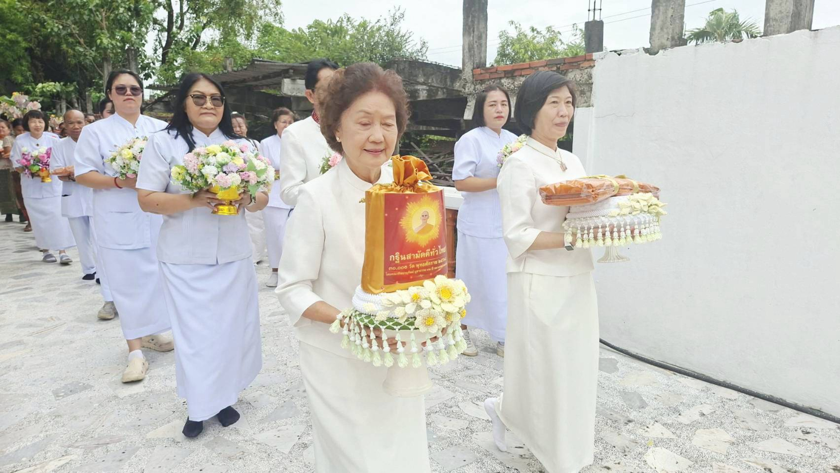 ภาพร่วมขบวนกฐินวัดบ้านบัว