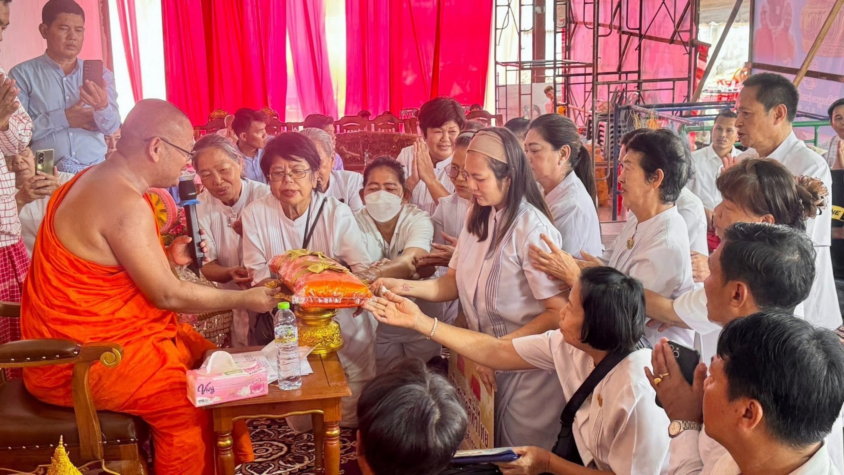 ภาพร่วมพิธีกรรมวัดสุธรรมวดี