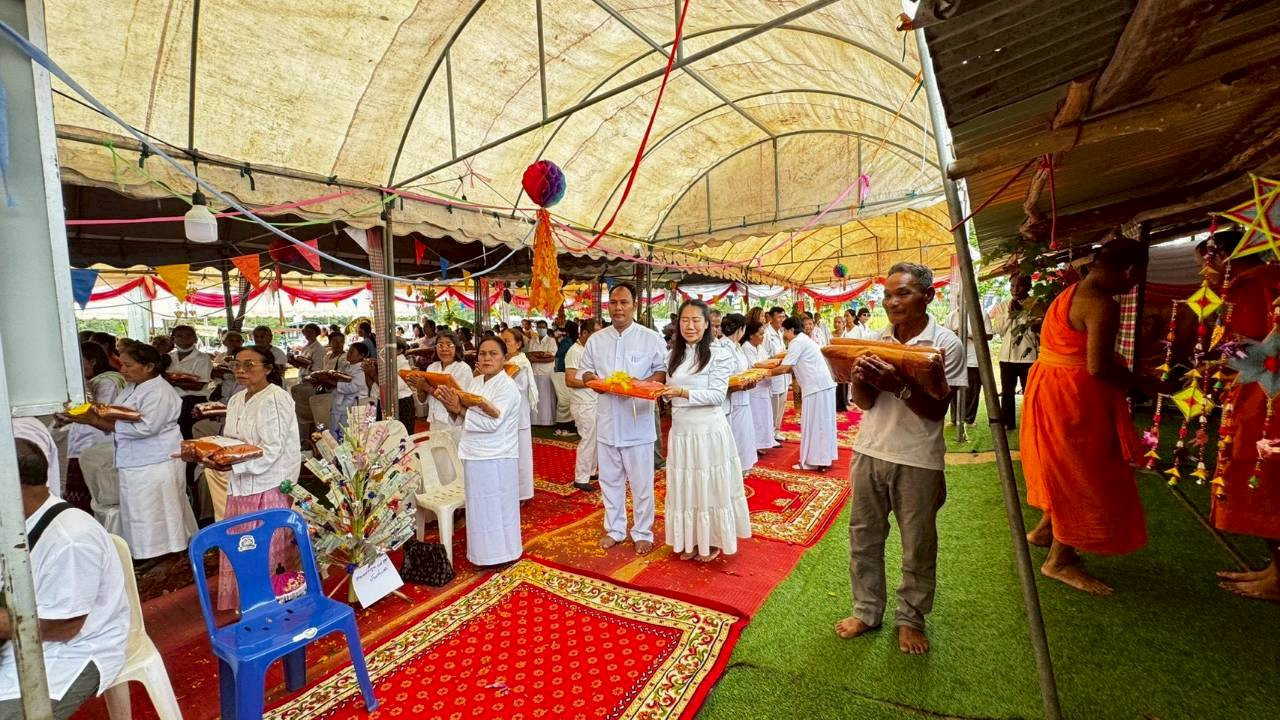 ภาพร่วมพิธีกรรมศูนย์ปฏิบัติธรรมสวนป่าอ่างเก็บน้ำสะพุงเหนือ