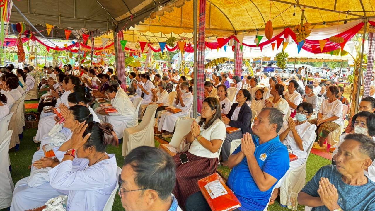 ภาพร่วมพิธีกรรมศูนย์ปฏิบัติธรรมสวนป่าอ่างเก็บน้ำสะพุงเหนือ