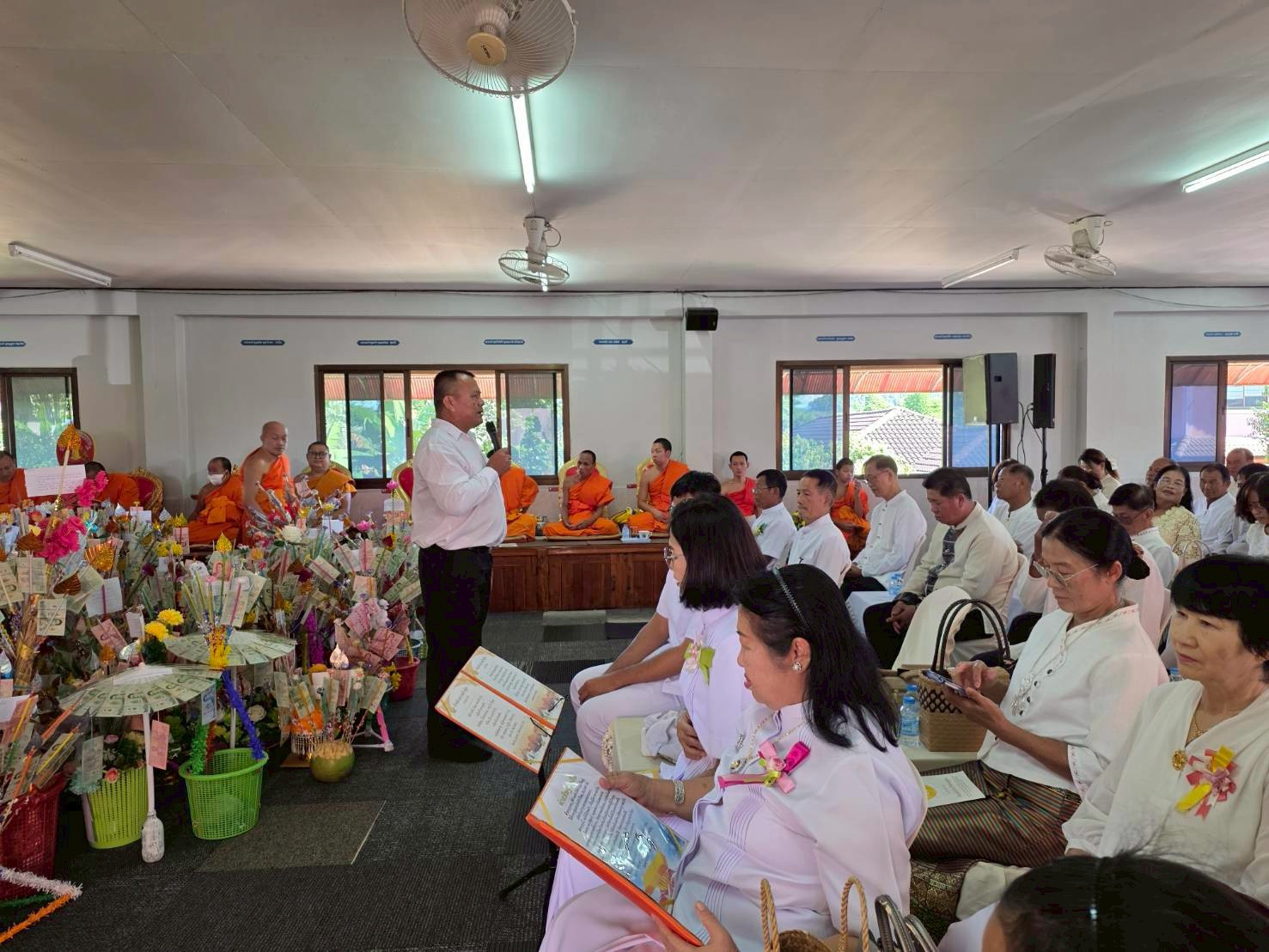 ภาพร่วมพิธีกรรมวัดมังคลาราม