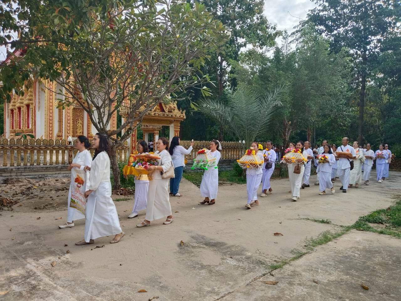 ภาพร่วมขบวนกฐินวัดศรีสะอาด