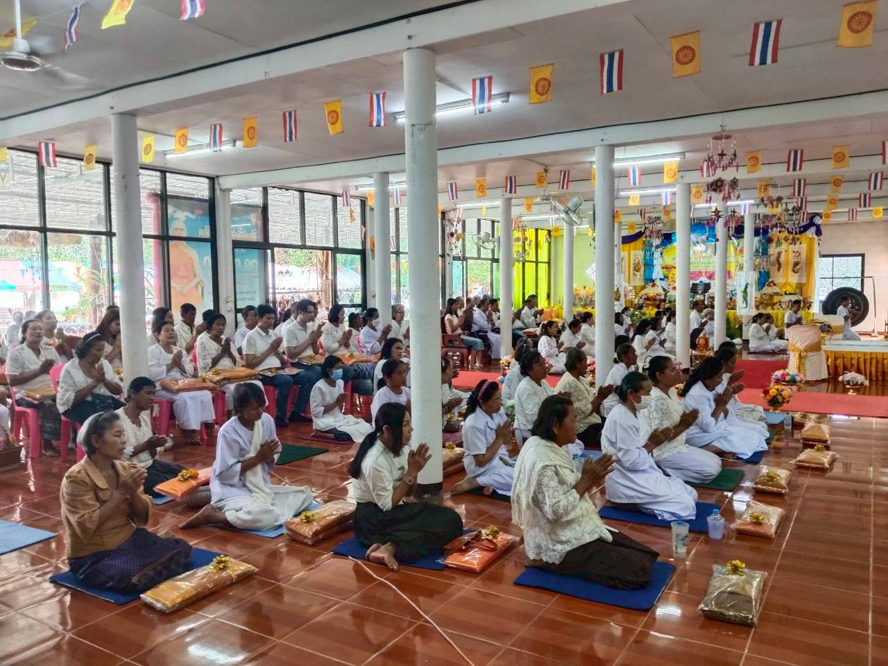 ภาพร่วมพิธีกรรมวัดศรีสะอาด