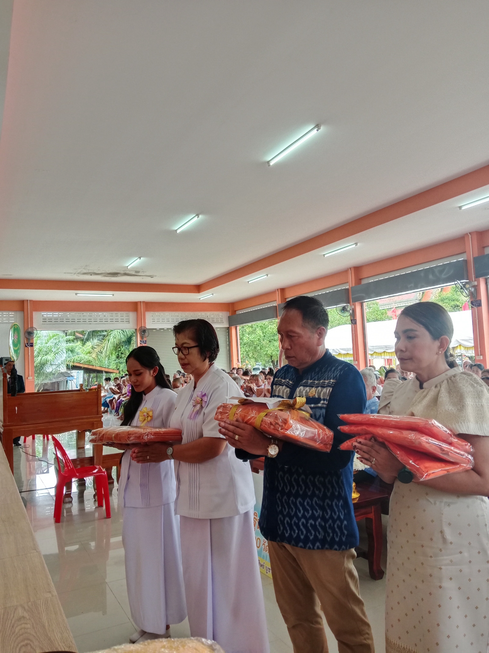 ภาพกล่าวคำถวายกฐินวัดบ้านนา