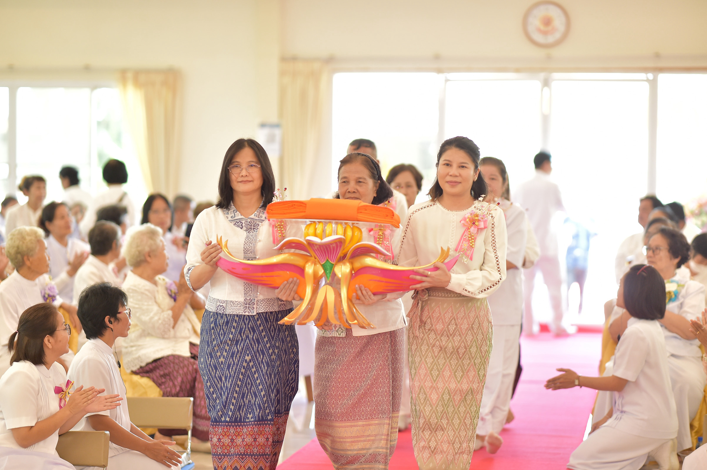 ภาพร่วมพิธีกรรมศูนย์ปฏิบัติธรรมเชียงราย