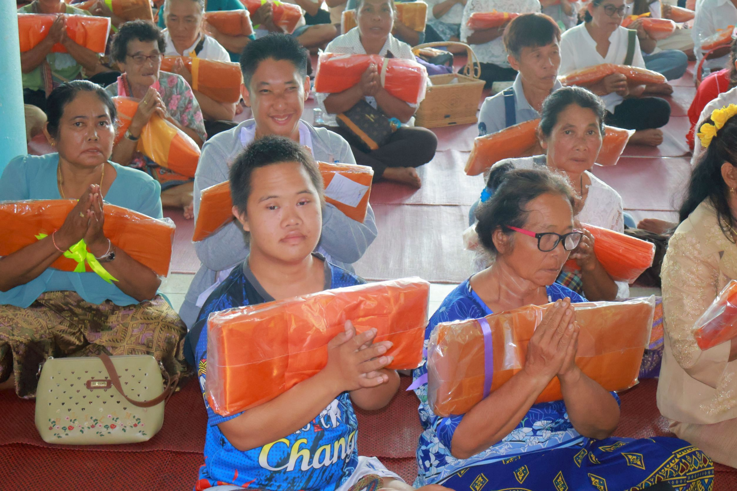 ภาพร่วมพิธีกรรมวัดเขาดินไพรวัน