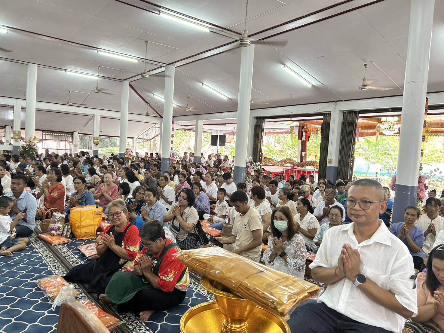 ภาพร่วมพิธีกรรมวัดแม่เทินเหนือ