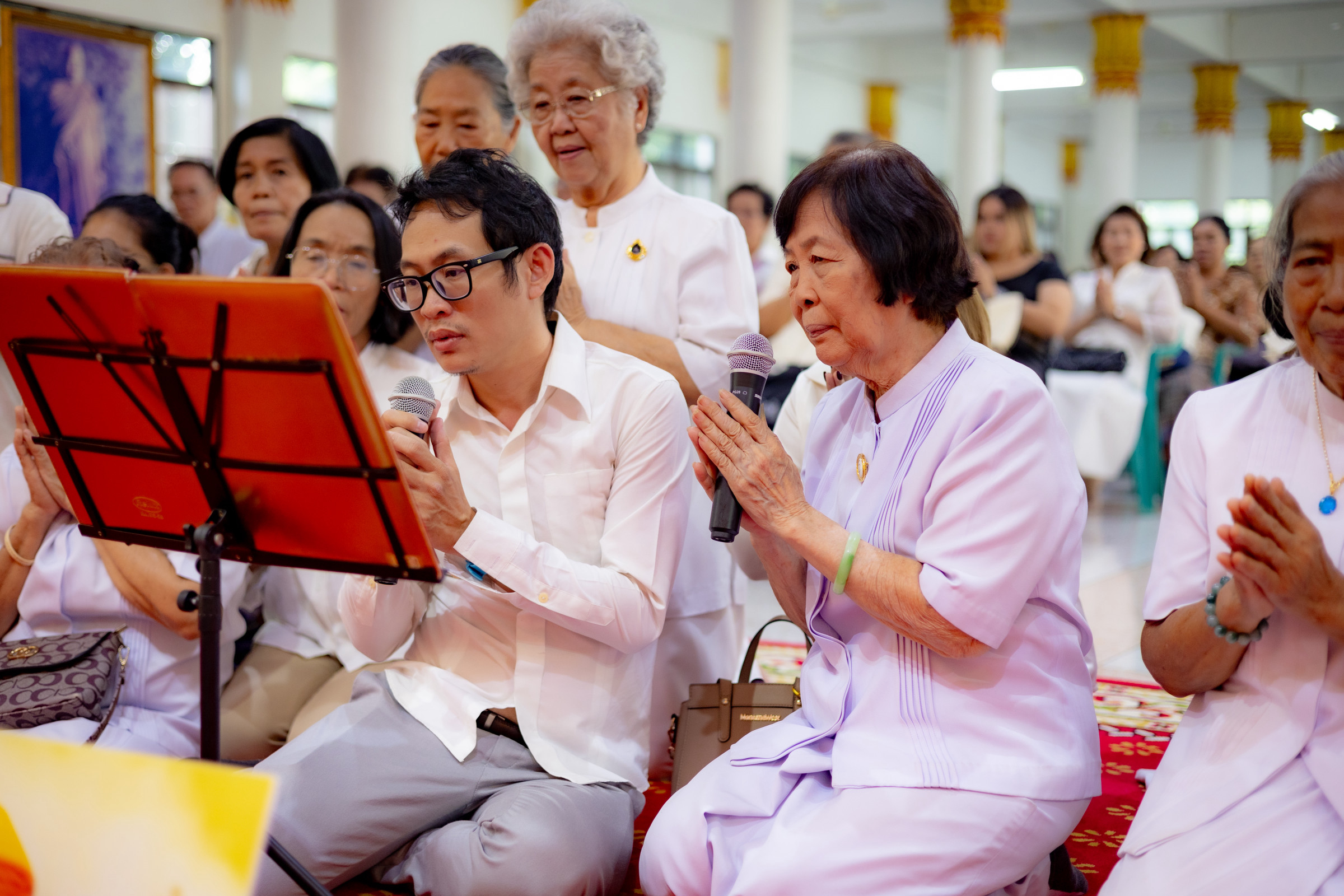 ภาพกล่าวคำถวายกฐินวัดแทนวันดีเจริญสุข