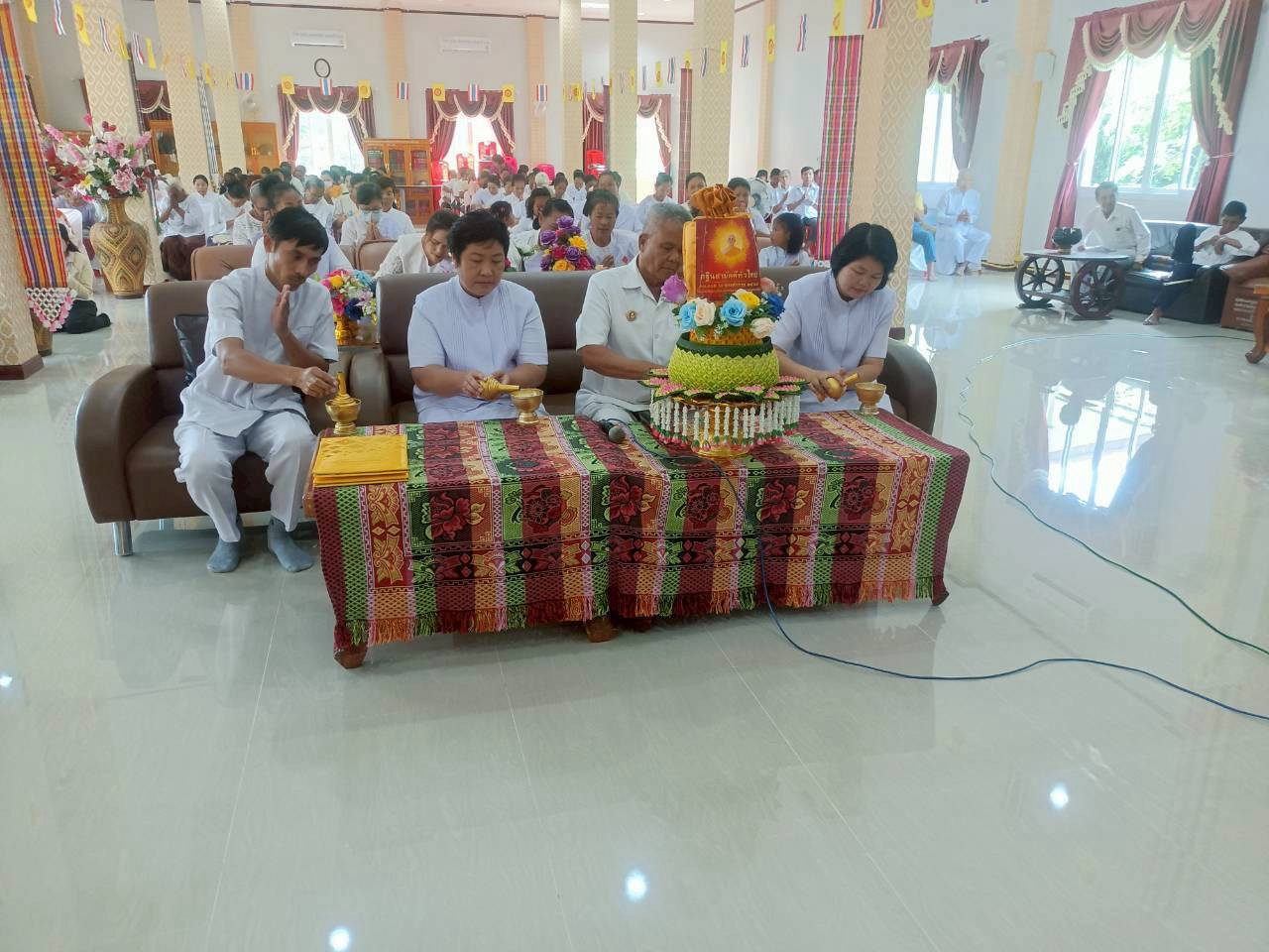 ภาพร่วมพิธีกรรมวัดชุมพร