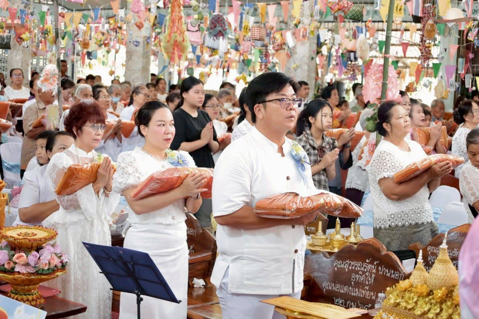 ภาพร่วมพิธีกรรมวัดดอนใหญ่