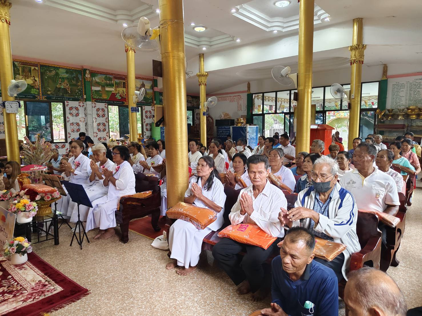 ภาพร่วมพิธีกรรมวัดบึงบริบูรณ์